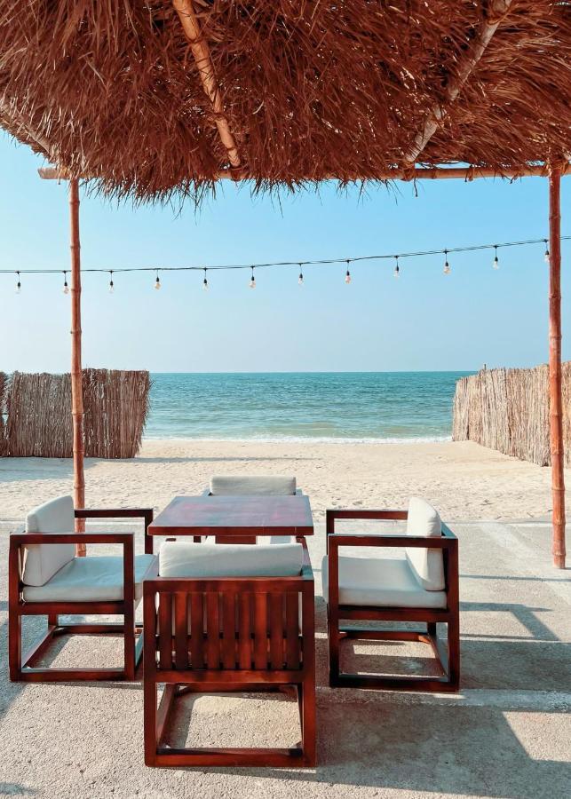 Caravana Beach Resort Al Zorah Adschman Exterior foto